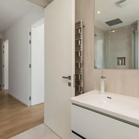 Apartament Gorgeous In With Kitchen Opatija