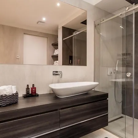 Gorgeous In With Kitchen